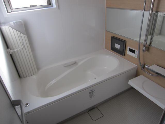 Bathroom. Indoor (10 May 2013) Shooting