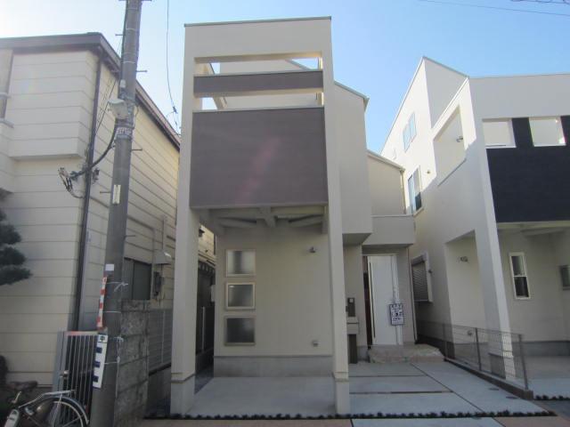 Local appearance photo. Local (10 May 2013) Shooting