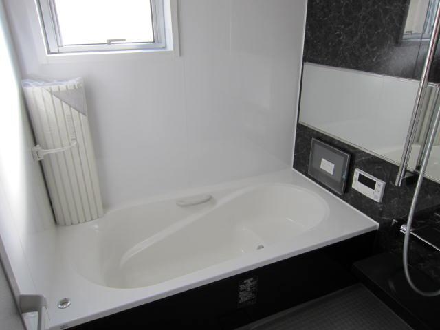 Bathroom. Indoor (10 May 2013) Shooting