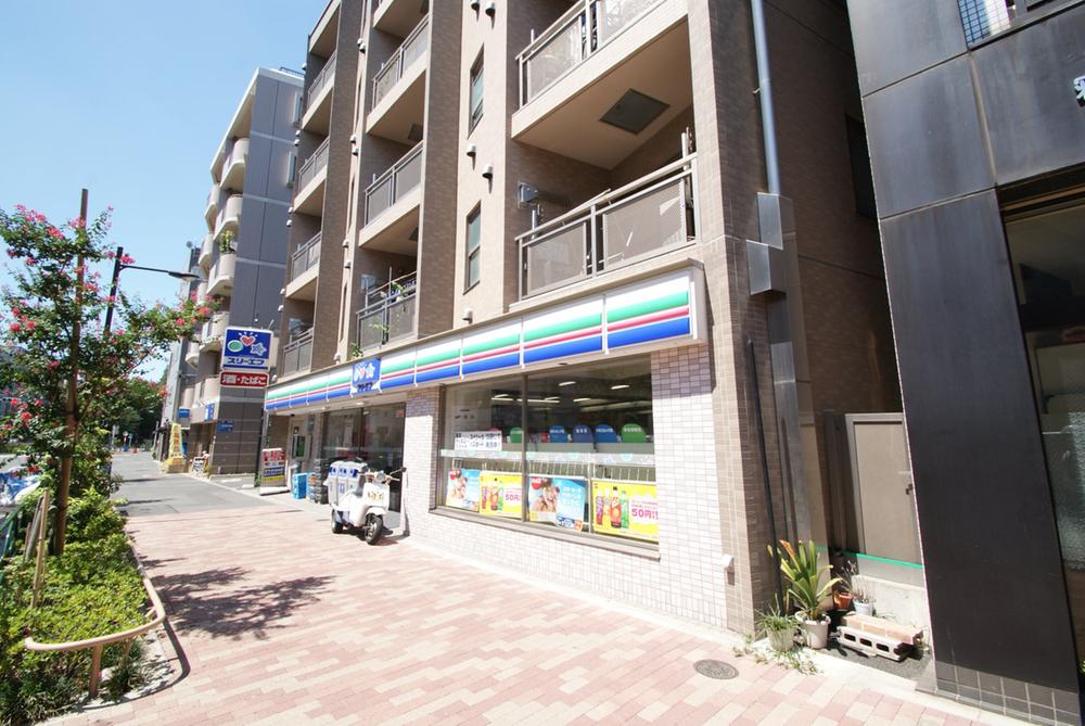 Convenience store. Three F 194m until Nakano Yayoi-cho shop