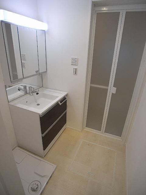 Same specifications photos (Other introspection). (A Building) same specification