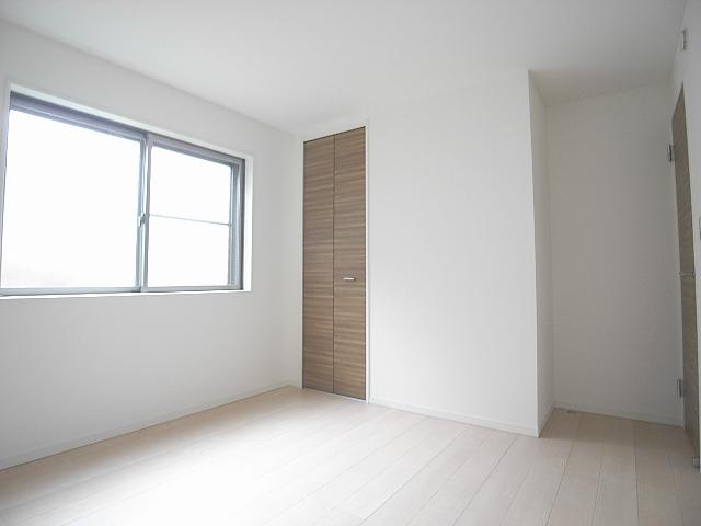 Same specifications photos (Other introspection). (A Building) same specification