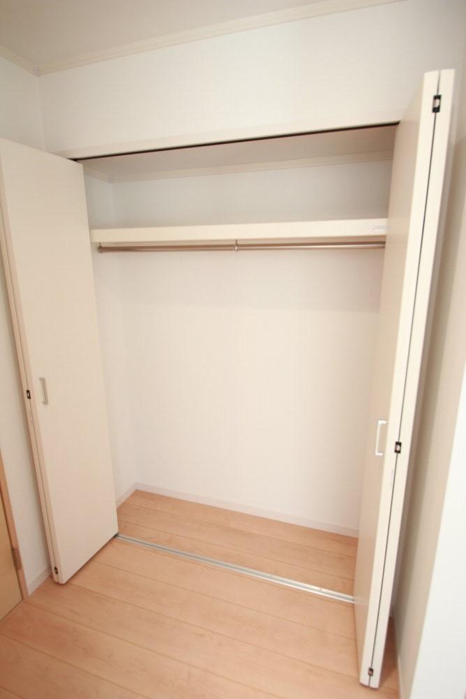 Receipt. There is also housed in the living room.