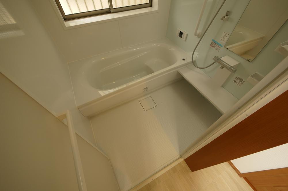 Bathroom. Indoor (08 May 2013) Shooting