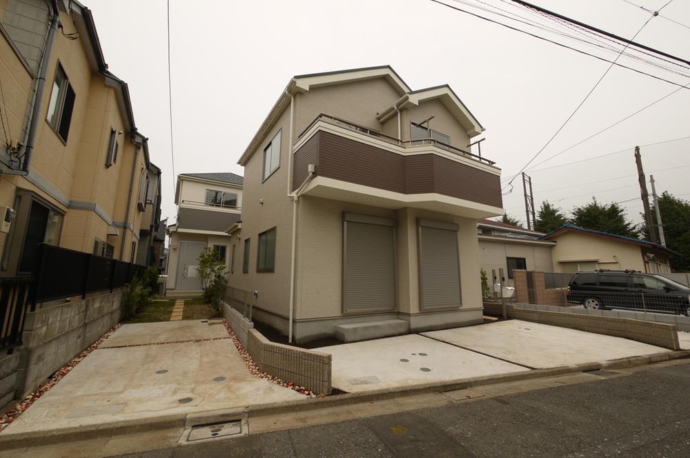 Local appearance photo. Local (08 May 2013) Shooting