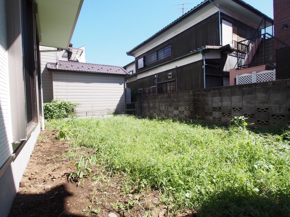 Garden. Local (September 2013) Shooting