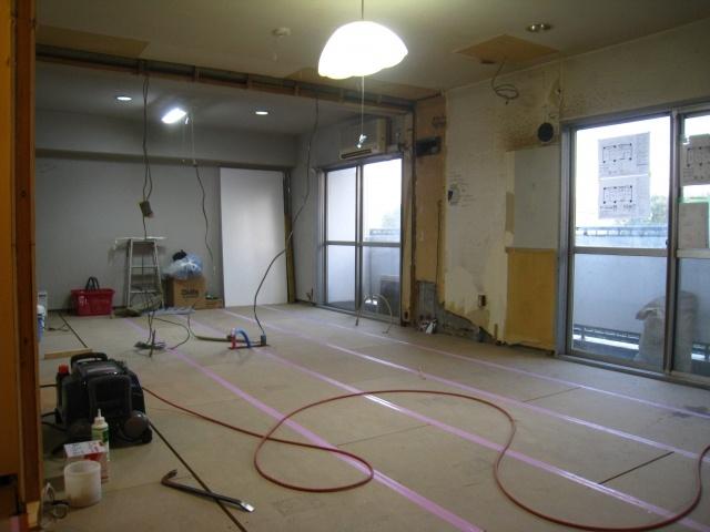 Living. Under construction (1 / 17 scheduled to be completed)