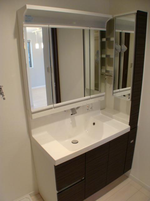 Same specifications photos (Other introspection)