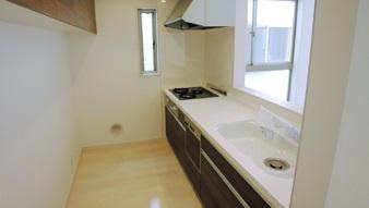 Same specifications photo (kitchen). Reference construction cases.