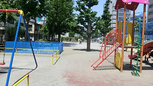 park. 574m until Sugiyama park