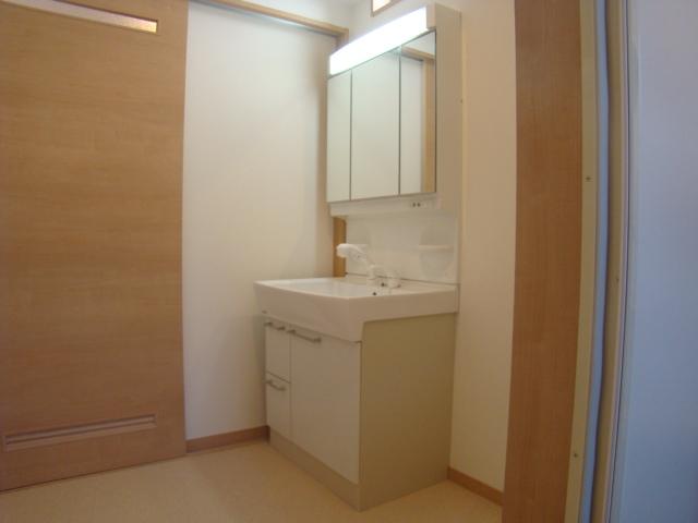 Same specifications photos (Other introspection). Same specifications