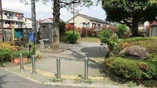 Streets around. ~ Enhancement of the surrounding environment ~ Lily of the tree park ------------------------- property local is "Nakanosakaue" station walk 5 minutes. It is convenient for transportation in two routes location available.