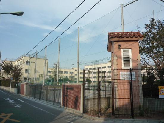 Junior high school. Nakano 672m to stand second junior high school