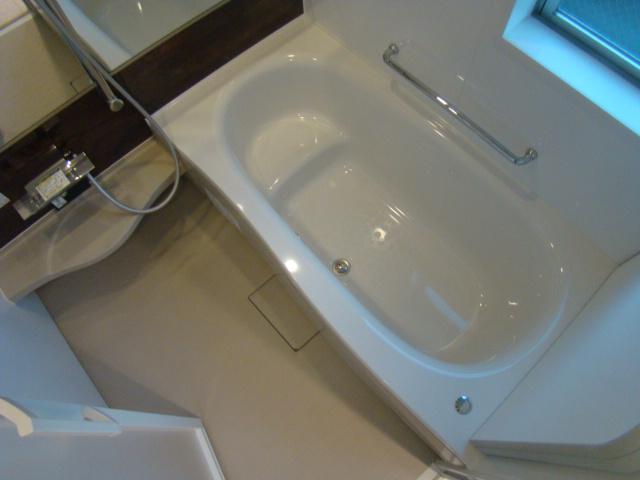 Bathroom. Indoor (12 May 2013) Shooting