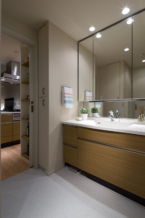 Bathing-wash room.  [Powder Room] Seam without care also smooth, It has adopted a counter-integrated basin bowl.