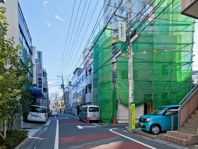 Local photos, including front road. Despite this location conditions, Front road is located 5.7M. If this, It is safe can have small children. 