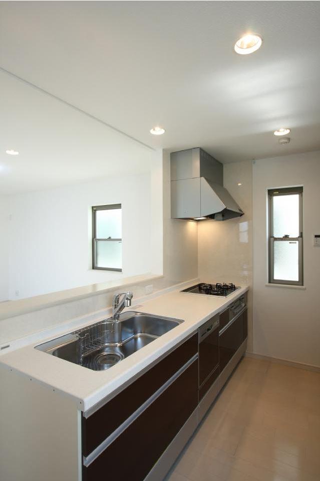 Same specifications photo (kitchen). Very easy-to-use system Kitchen, It spreads the width of the cuisine. If this counter kitchen, Also overlooks the entire living. 