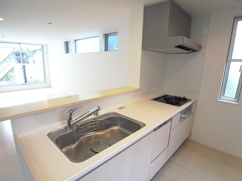 Same specifications photo (kitchen)