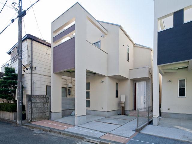 Local appearance photo. D Building appearance