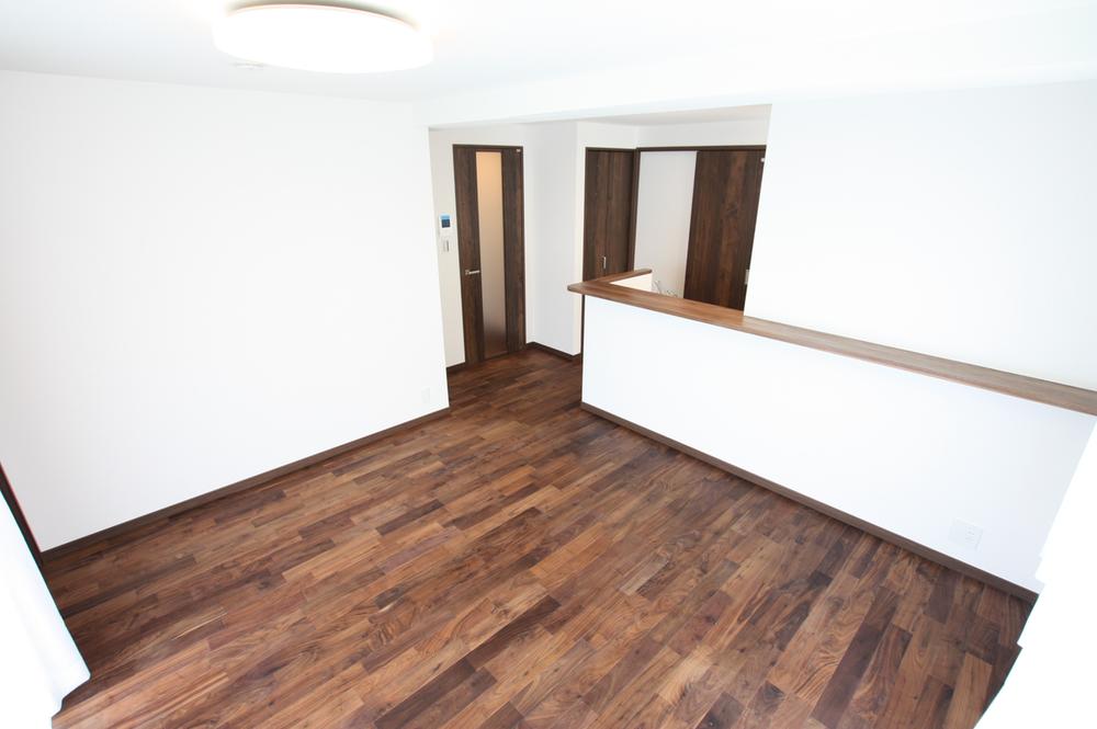 Living. 2 station 3 routes available! Commute ・ Convenient to go to school!