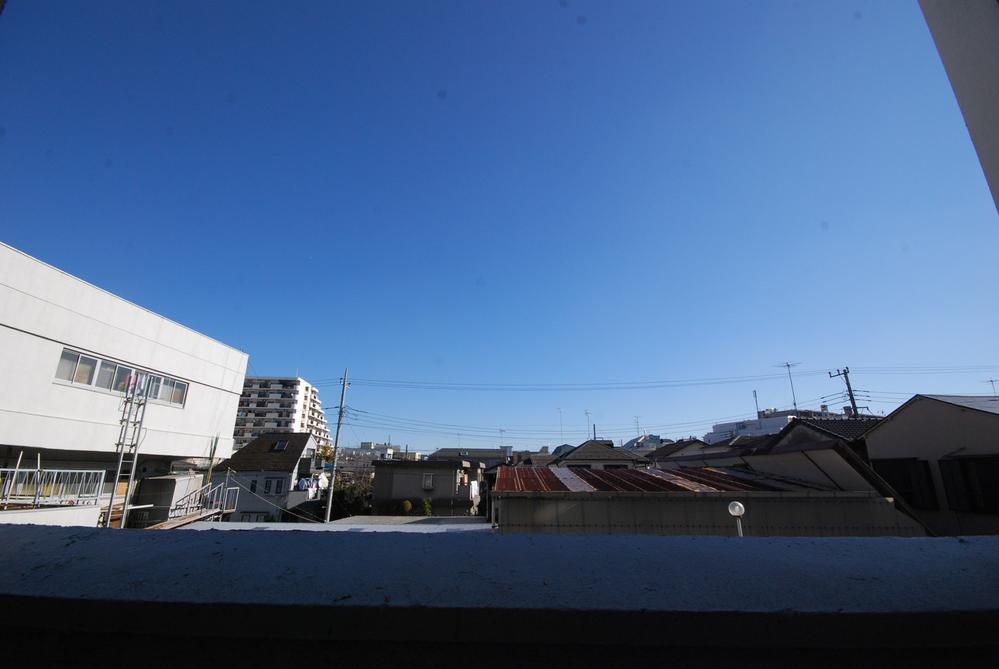 View photos from the dwelling unit. View from the site (December 2013) Shooting