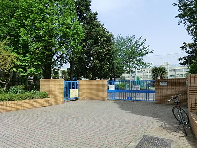 Junior high school. Nakano Ward Kitanakano until junior high school 298m