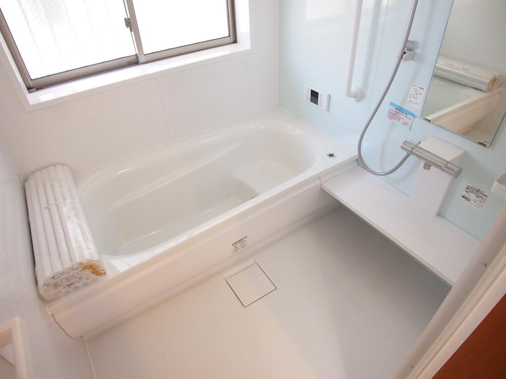 Bathroom. Indoor (11 May 2013) Shooting