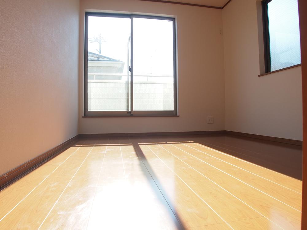 Non-living room. Indoor (11 May 2013) Shooting