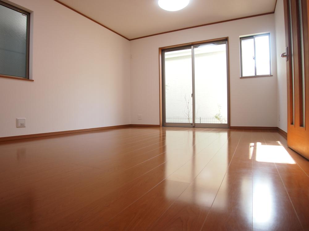 Living. Indoor (11 May 2013) Shooting