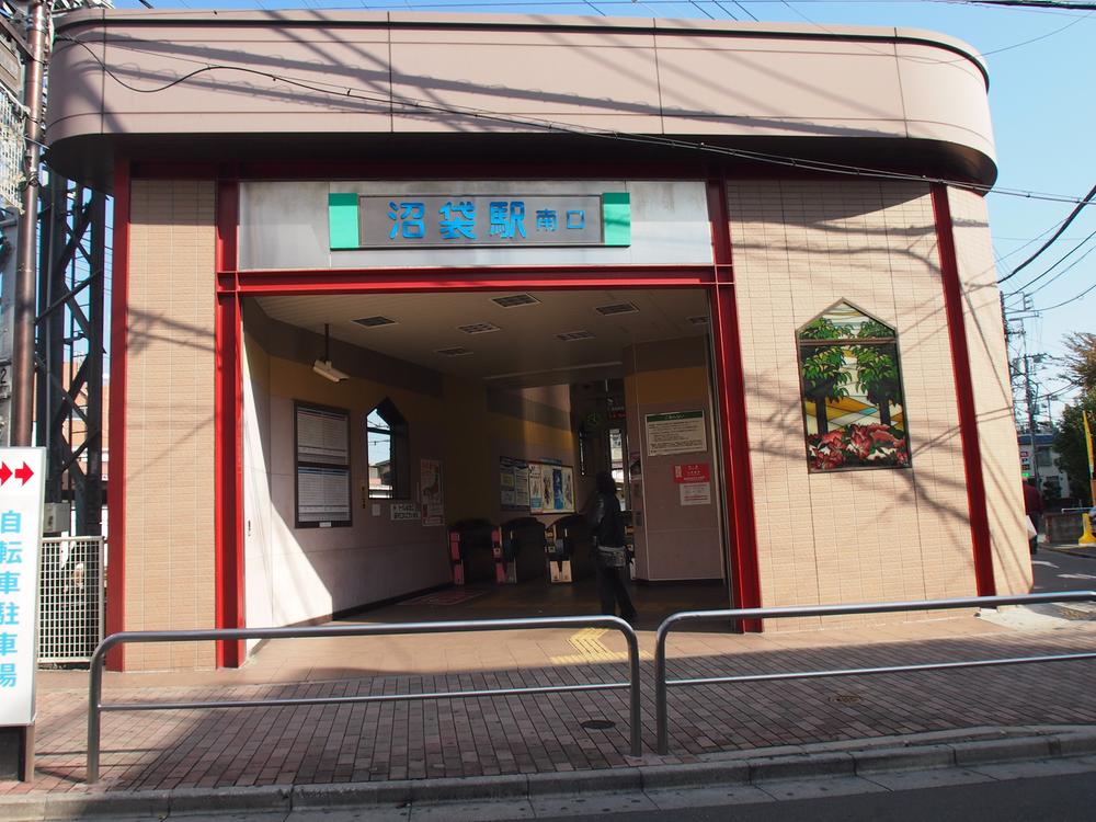 station. 1070m to Numabukuro Station