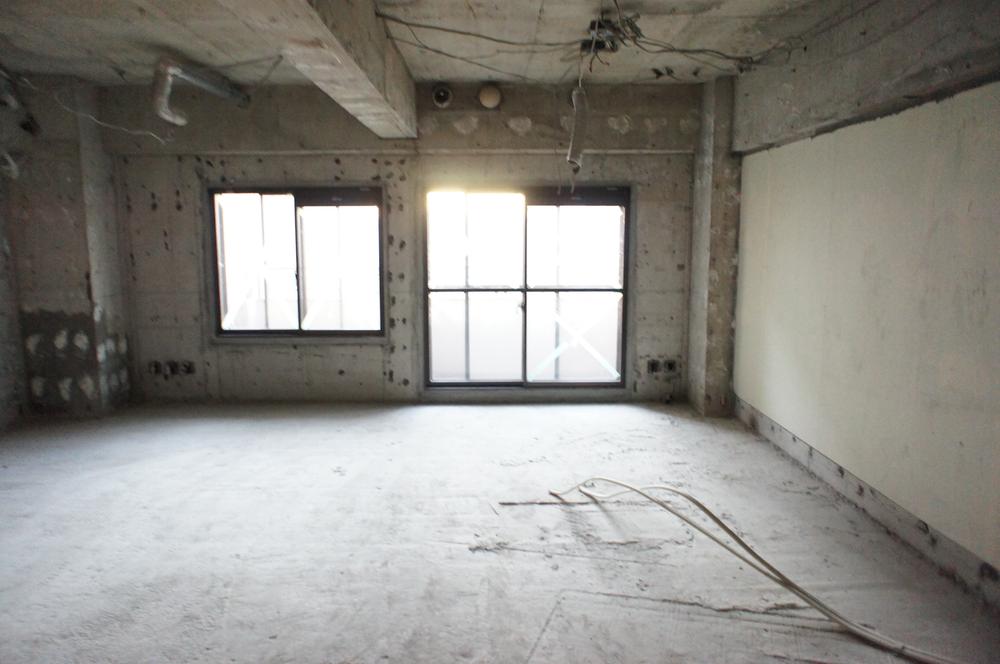 Living. Local (December 15, 2013) Shooting Now it is under construction