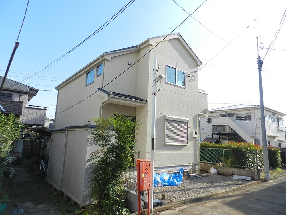 Local appearance photo. Local (11 May 2013) Shooting