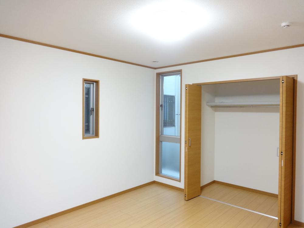 Non-living room. Indoor (10 May 2013) Shooting