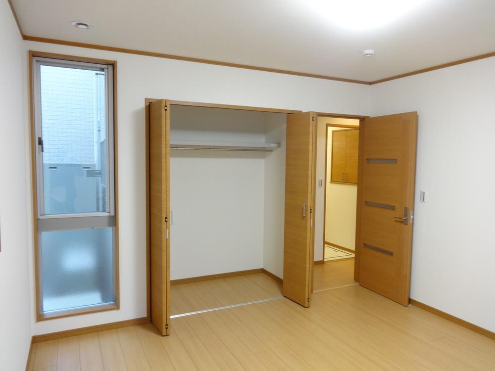 Non-living room. Indoor (10 May 2013) Shooting