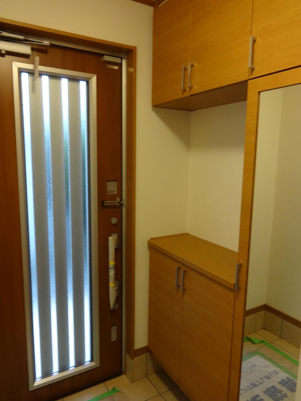 Entrance. Local (10 May 2013) Shooting