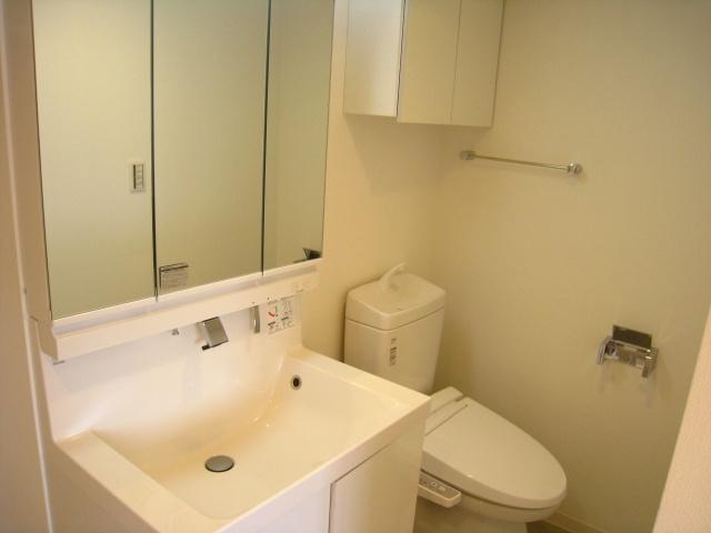 Toilet. Nakano Mansion Renovation Renovation 2LDK 20 million yen
