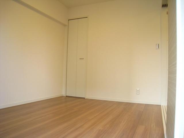 Non-living room. Nakano Mansion Renovation Renovation 2LDK 20 million yen
