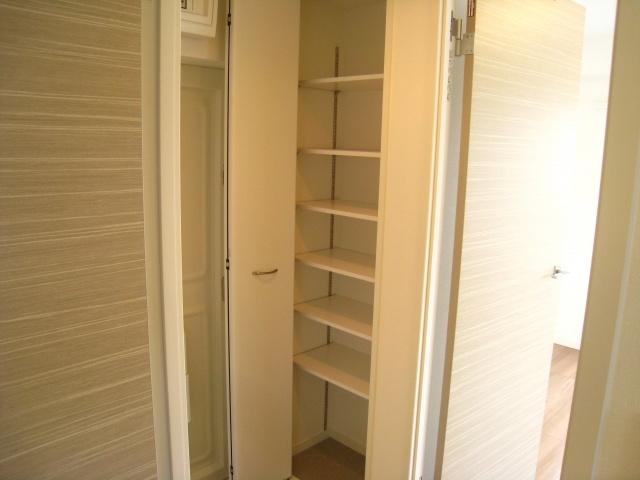 Entrance. Nakano Mansion Renovation Renovation 2LDK 20 million yen