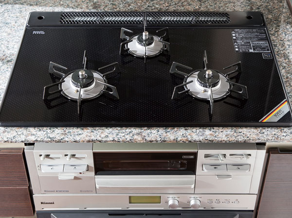 Kitchen.  [Glass top stove] Germany easy and beautiful design cleaning is characterized by ・ Three-necked gas stove of Schott glass top is standard equipment.