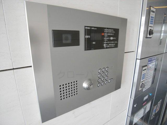 Entrance. auto lock