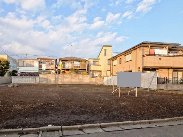 Local land photo. Local (11 May 2013) Shooting