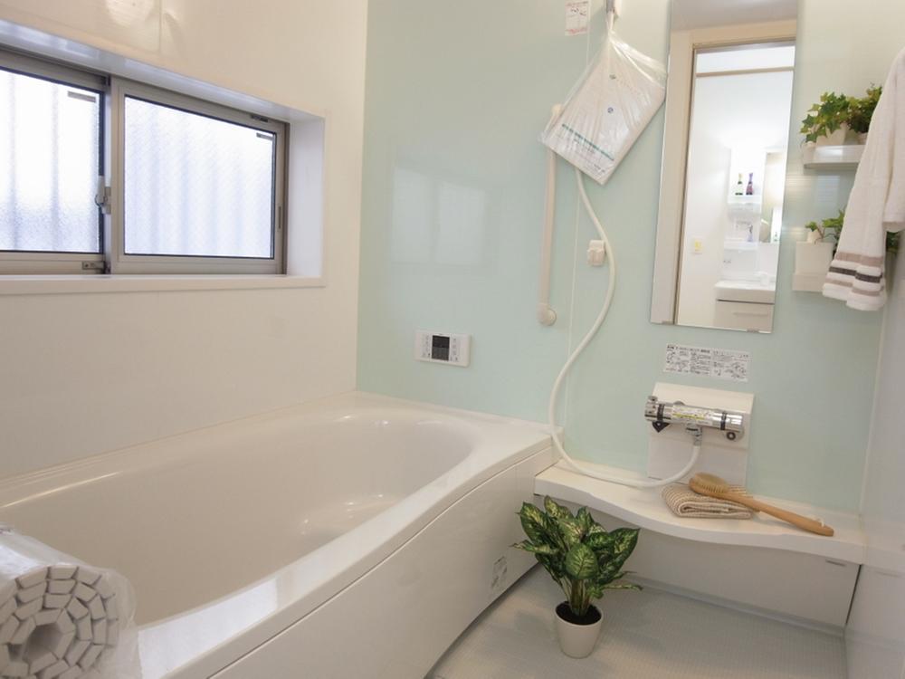 Same specifications photo (bathroom). Bathroom construction cases