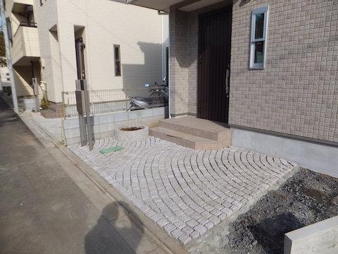 Entrance. Exterior construction in