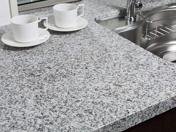 Kitchen.  [Granite top plate] Beautiful in appearance to the top plate of the kitchen, Use the flaws hardly luck granite. Adorned with colorful kitchen.