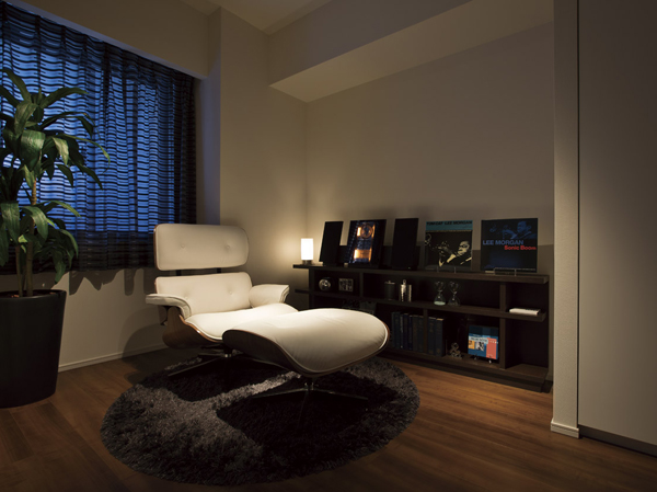 Interior.  [Western-style (2)] Western-style that can be used for multi-purpose such as a children's room (2).