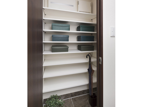 Receipt. Shoes-in closet