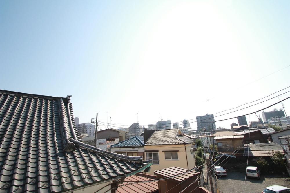 View photos from the dwelling unit. View is the best. Day is also good.