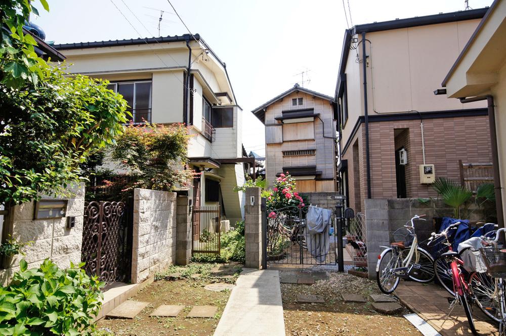 Local photos, including front road