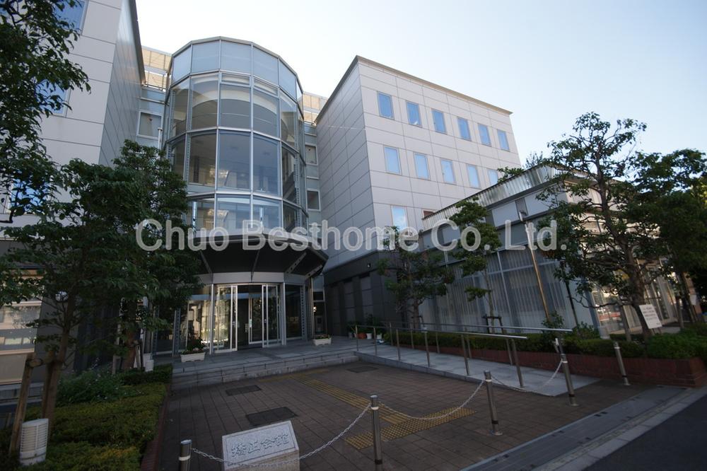 library. 1300m until the correction library