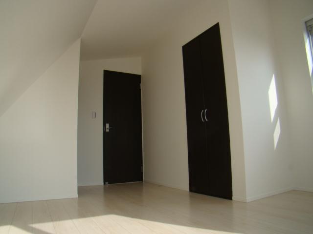 Non-living room. Indoor (11 May 2013) Shooting